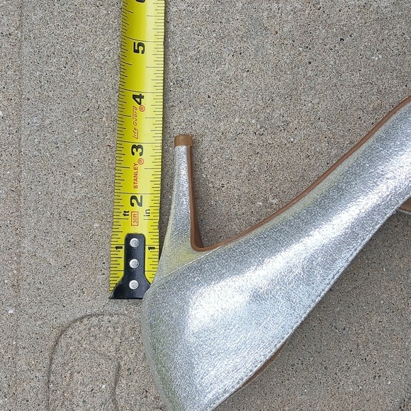 Chinese Laundry Silver Women's Olga Pump Size 8.5 - Picture 10 of 12